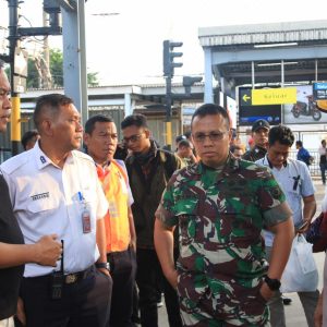 wakil walikota tinjau stasiun bekasi antisipasi corona