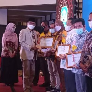 Ketua DPRD Kota Bekasi, H. Chairoman J. Putro.