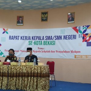 Kepsek SMAN 19 Kota Bekasi