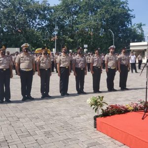Anggota Polres Metro Bekasi Kota Naik Pangkat