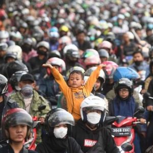 Mudik pakai motor.