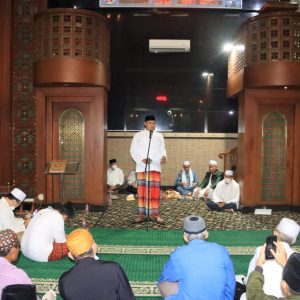 Plt Wali Kota Bekasi, Tri Adhianto.