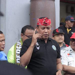 Plt Wali Kota Bekasi, Tri Adhianto.