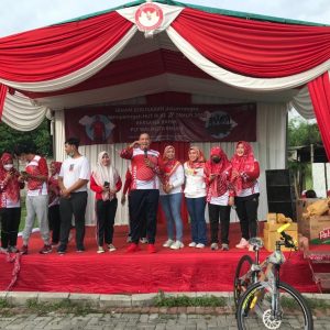Wanita Bekasi Keren Event Agustusan