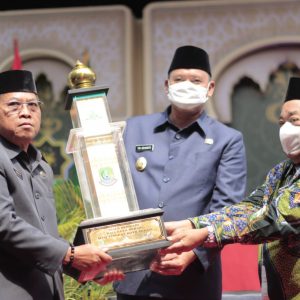 Plt Walikota Bekasi Tri Adhianto
