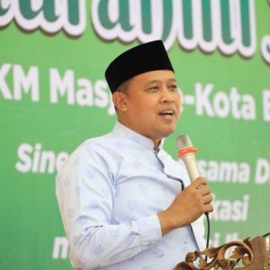 Plt Wali Kota Bekasi Tri Adhianto.