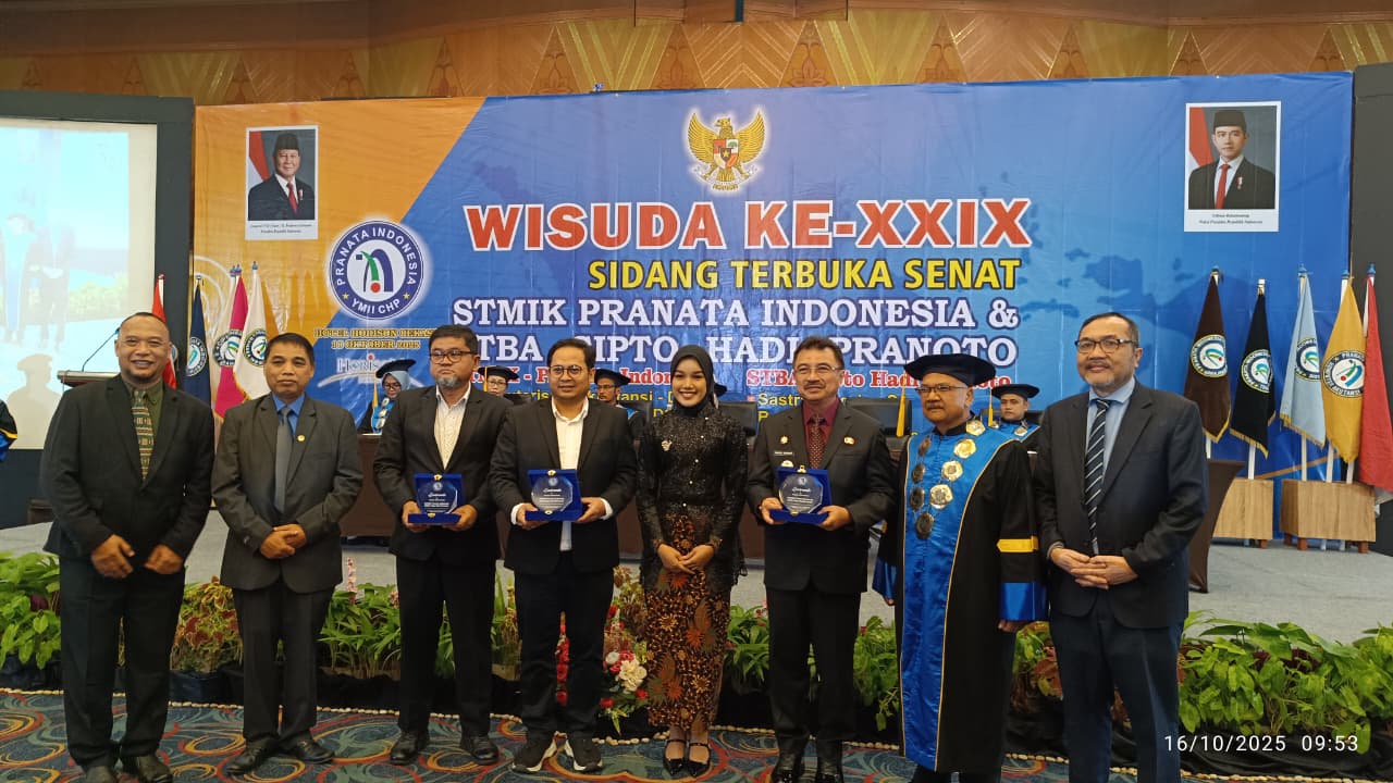 Wisuda ke-29 Sekolah Tinggi Manajemen Informatika dan Komputer (STMIK) Pranata Indonesia serta Sekolah Tinggi Bahasa Asing (STBA) Cipto Hadi Pranoto yang ke-19.