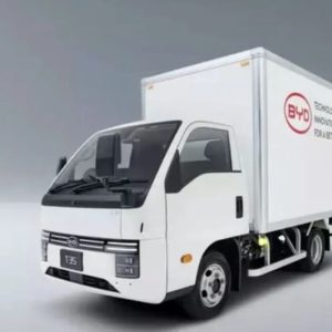 Truk listrik BYD T35.
