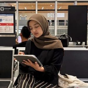 Penumpang Kereta Cepat Woosh.