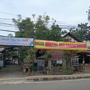 Warna-warni Resto Tambun.