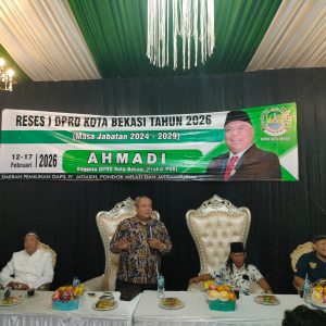 Ahmadi Madong, Anggota DPRD Kota Bekasi. Ahmadi Madong, Anggota DPRD Kota Bekasi.