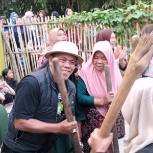 DK3B Berkunjung ke Dewan Kesenian Kabupaten Garut.