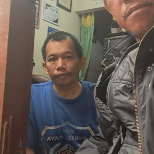 Ketua DK3B Kota Bekasi, Alamsyah Pradja Menjenguk Bang Pede.