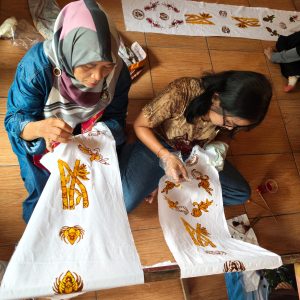 Pelatihan Membatik. Pelatihan Membatik.