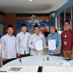 Penandatanganan MoU Pondok Pesantren dengan Transera Waterpark