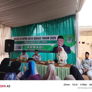 Anggota DPRD Kota Bekasi dari Fraksi Partai Kebangkitan Bangsa (PKB), Ahmadi Madong. Anggota DPRD Kota Bekasi dari Fraksi Partai Kebangkitan Bangsa (PKB), Ahmadi Madong.