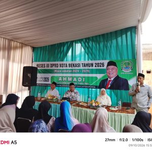 Anggota DPRD Kota Bekasi dari Fraksi Partai Kebangkitan Bangsa (PKB), Ahmadi Madong. Anggota DPRD Kota Bekasi dari Fraksi Partai Kebangkitan Bangsa (PKB), Ahmadi Madong.