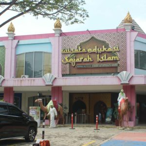 Wisata Edukasi Sejarah Islam Transera Waterpark Bekasi.